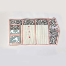 Charger l'image dans la galerie, Pochette range-aiguilles