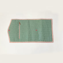 Charger l'image dans la galerie, Pochette range-aiguilles