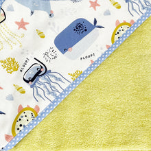 Charger l'image dans la galerie, Cape de bain Imprimée - Cerises